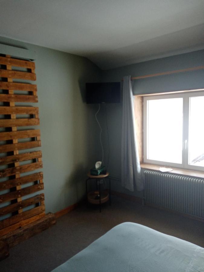 Les P'Tites Pistes Bed & Breakfast Chaux-des-Pres Eksteriør bilde